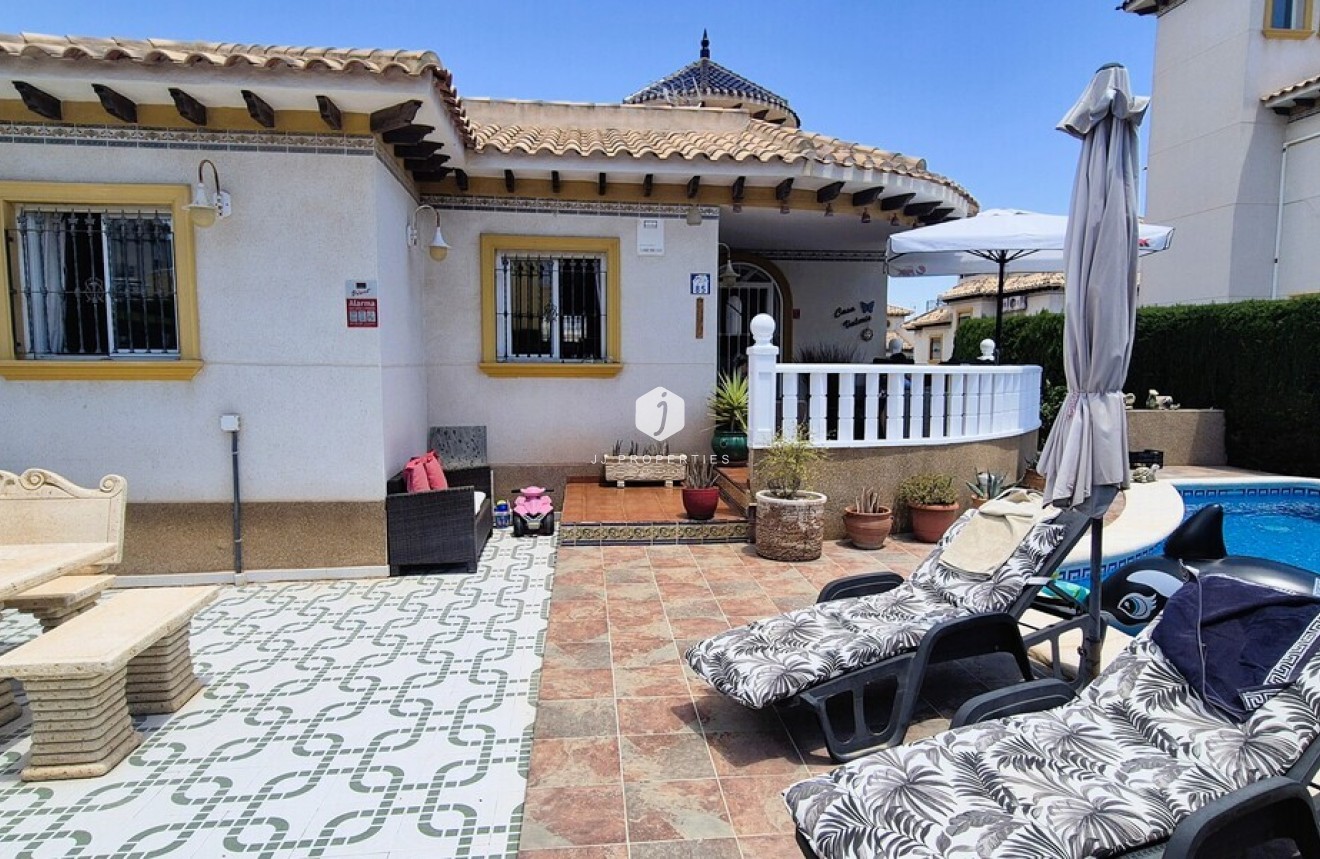 Tweedehands - Villa -
Orihuela Costa - Costa Blanca