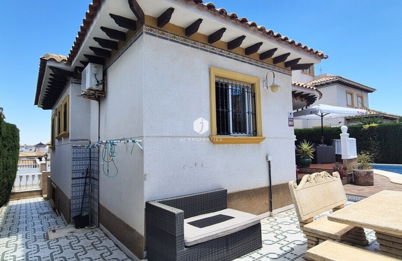 Tweedehands - Villa -
Orihuela Costa - Costa Blanca