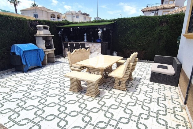 Tweedehands - Villa -
Orihuela Costa - Costa Blanca