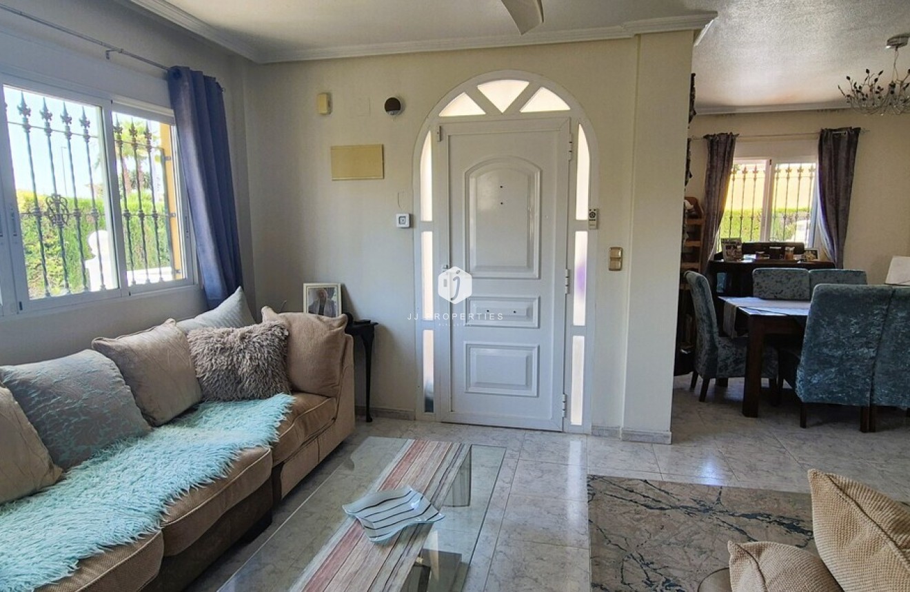 Tweedehands - Villa -
Orihuela Costa - Costa Blanca