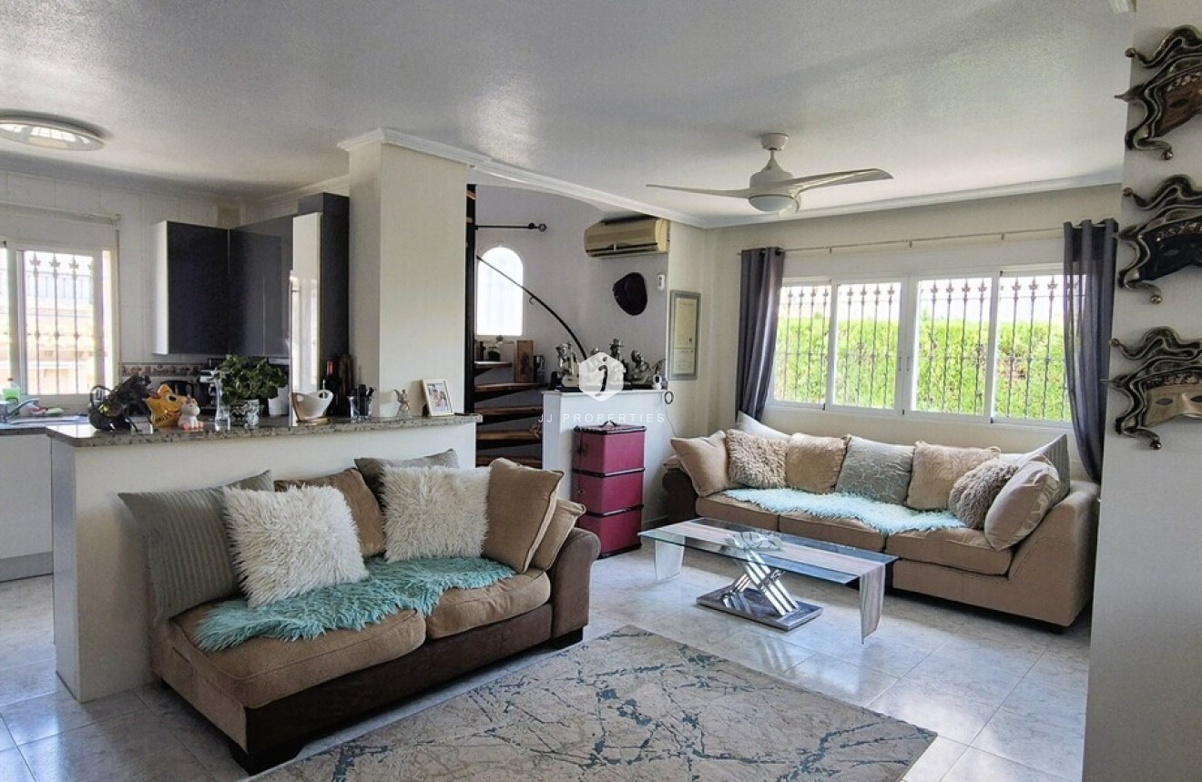 Tweedehands - Villa -
Orihuela Costa - Costa Blanca