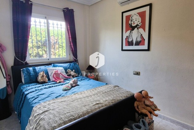Tweedehands - Villa -
Orihuela Costa - Costa Blanca