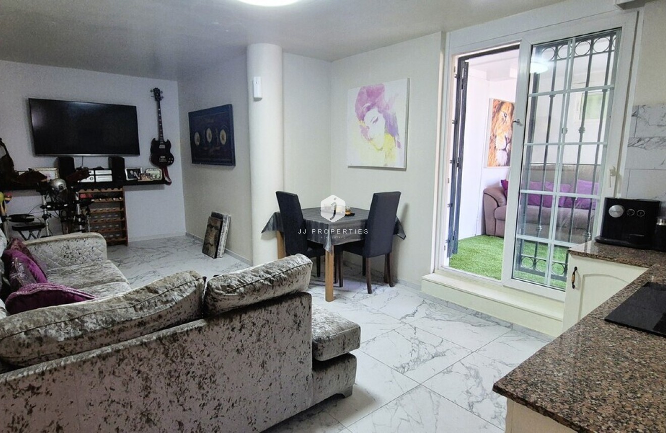 Tweedehands - Villa -
Orihuela Costa - Costa Blanca