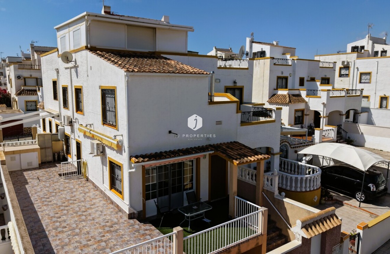 Aus zweiter Hand - Chalet -
Torrevieja - Costa Blanca