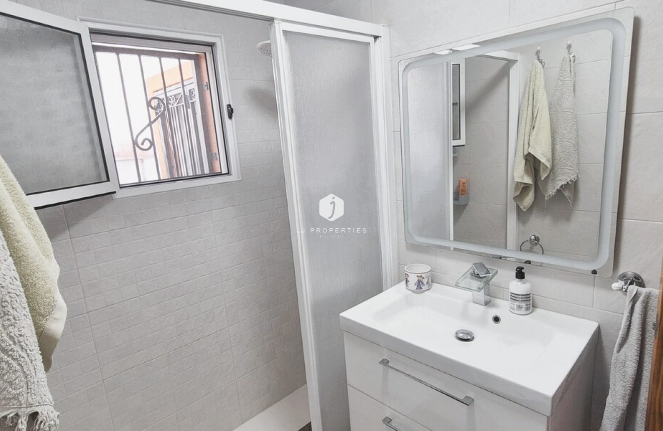 Aus zweiter Hand - Chalet -
Torrevieja - Costa Blanca
