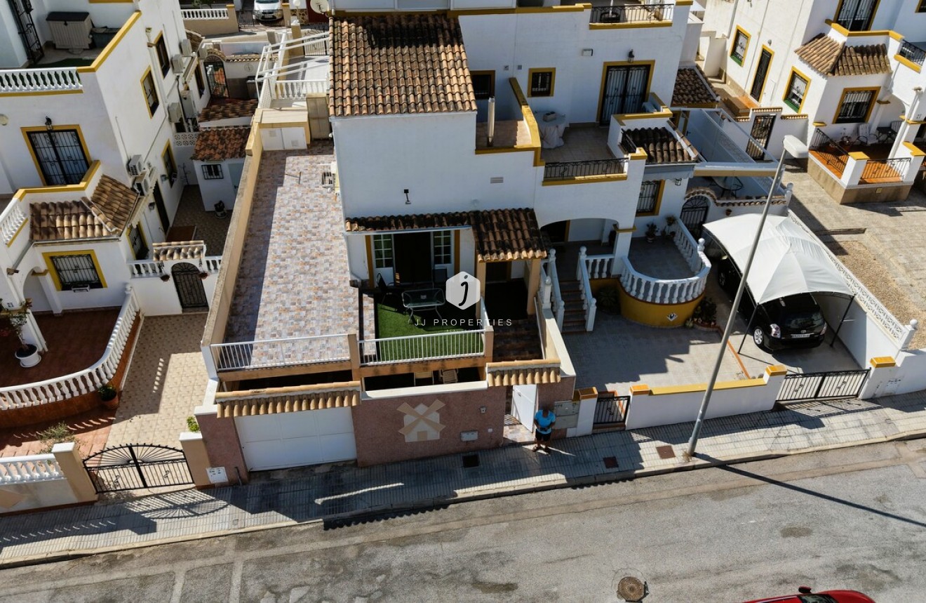 Aus zweiter Hand - Chalet -
Torrevieja - Costa Blanca