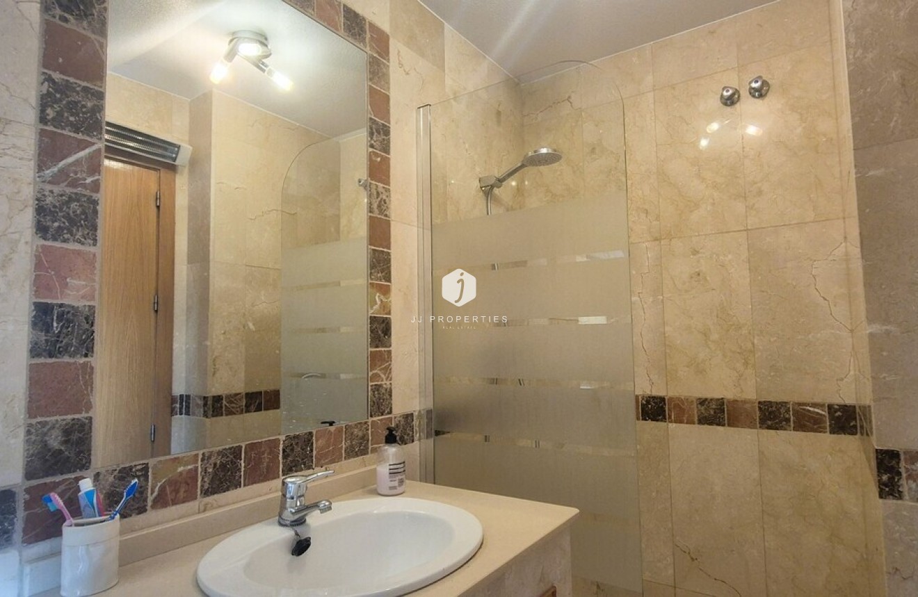 Aus zweiter Hand - Wohnung -
Orihuela Costa - Costa Blanca
