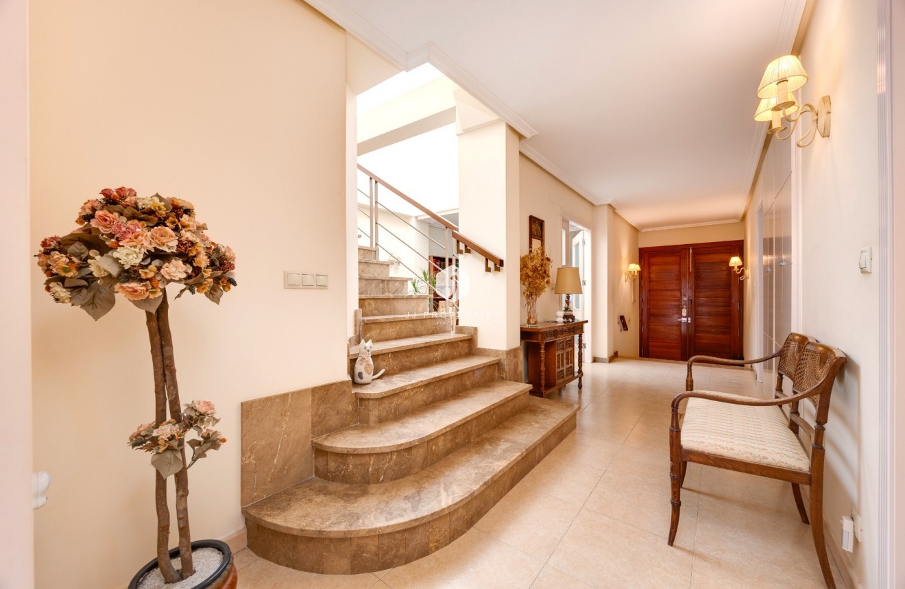D'occasion - Villa -
Benejúzar - Inland