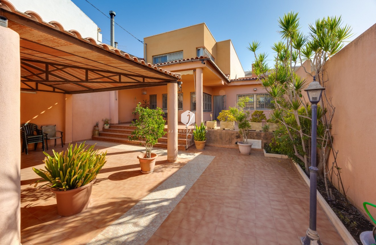 D'occasion - Villa -
Benejúzar - Inland