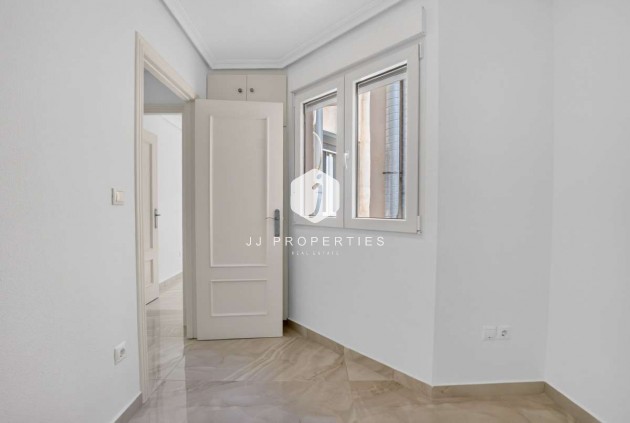 Aus zweiter Hand - Wohnung -
Torrevieja - Costa Blanca