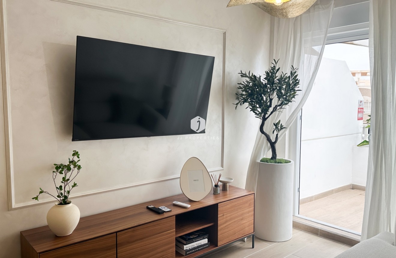 Resale - Apartment / flat -
Torrevieja - Costa Blanca