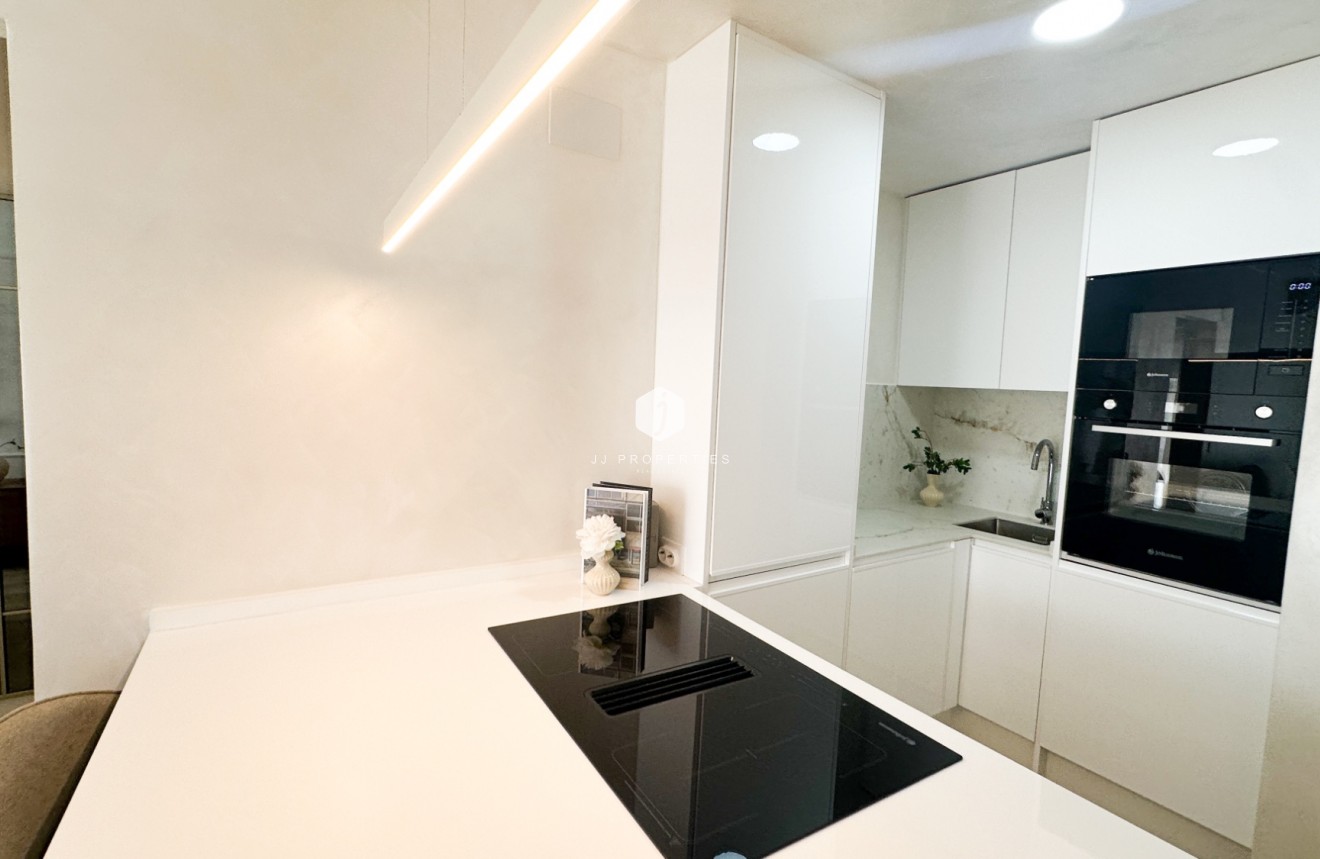 Resale - Apartment / flat -
Torrevieja - Costa Blanca
