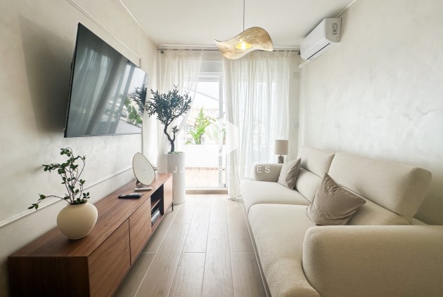 Resale - Apartment / flat -
Torrevieja - Costa Blanca