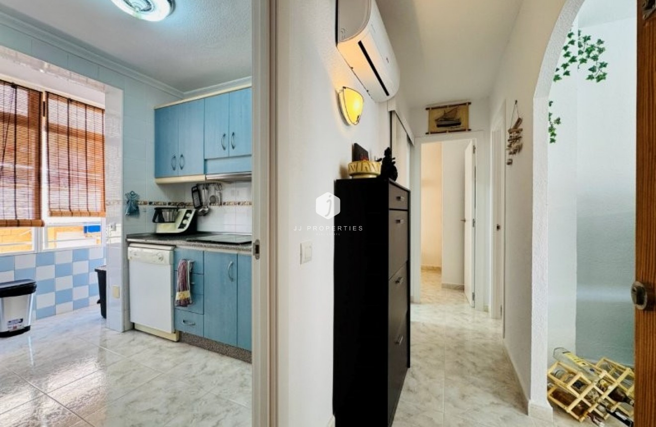 Resale - Apartment / flat -
La Mata - Costa Blanca