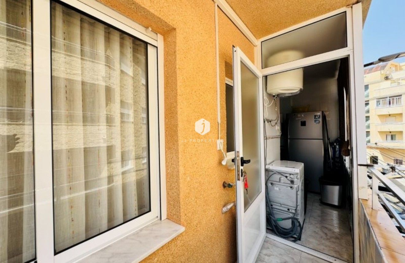 Resale - Apartment / flat -
La Mata - Costa Blanca