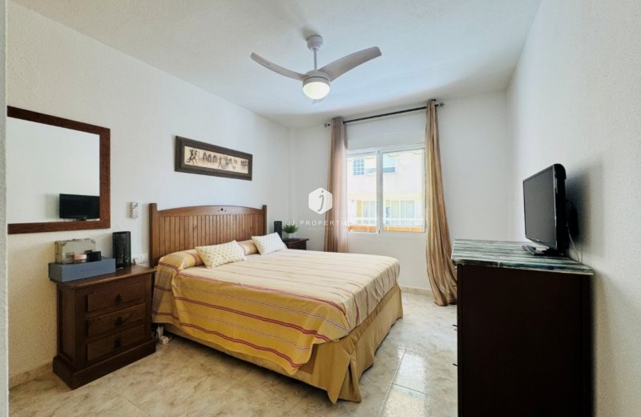 Resale - Apartment / flat -
La Mata - Costa Blanca