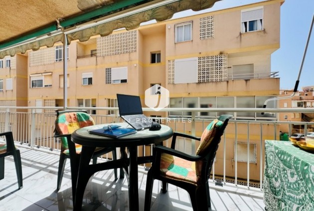Resale - Apartment / flat -
La Mata - Costa Blanca