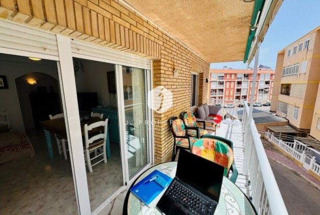 Resale - Apartment / flat -
La Mata - Costa Blanca