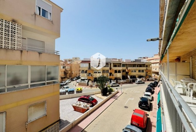 Resale - Apartment / flat -
La Mata - Costa Blanca