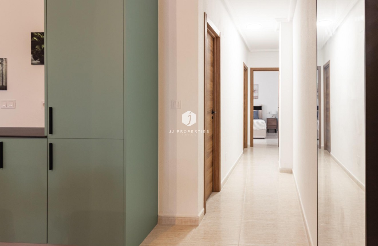Tweedehands - Appartement / flat -
Torrevieja - Playa del Cura