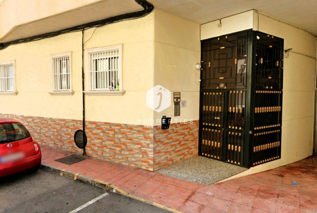 Tweedehands - Appartement / flat -
Torrevieja - Playa del Cura