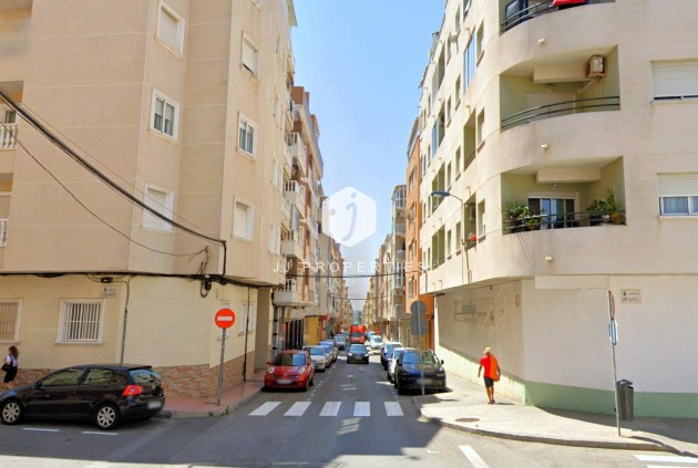 Tweedehands - Appartement / flat -
Torrevieja - Playa del Cura