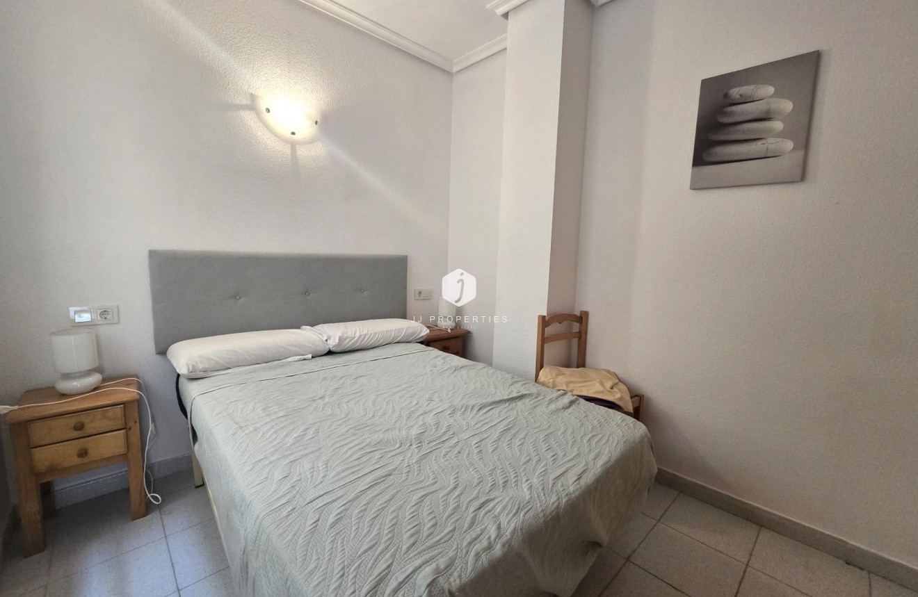 D'occasion - Appartement -
Torrevieja - La Mata Pueblo