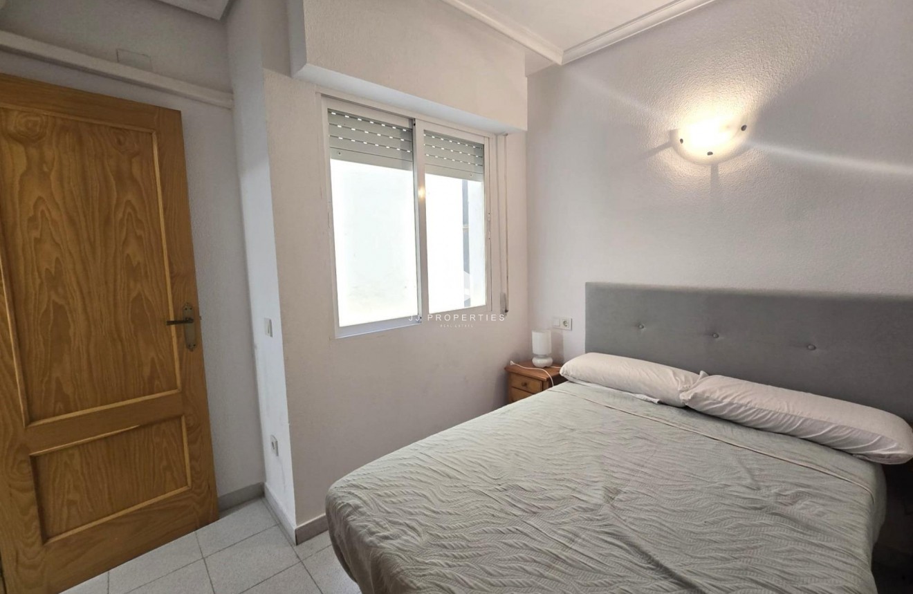 D'occasion - Appartement -
Torrevieja - La Mata Pueblo