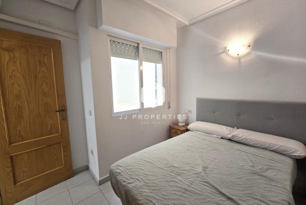 D'occasion - Appartement -
Torrevieja - La Mata Pueblo