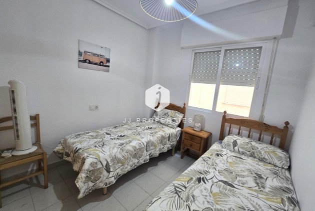 D'occasion - Appartement -
Torrevieja - La Mata Pueblo