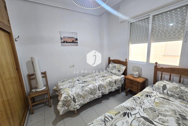 D'occasion - Appartement -
Torrevieja - La Mata Pueblo