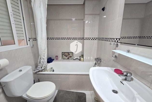 D'occasion - Appartement -
Torrevieja - La Mata Pueblo