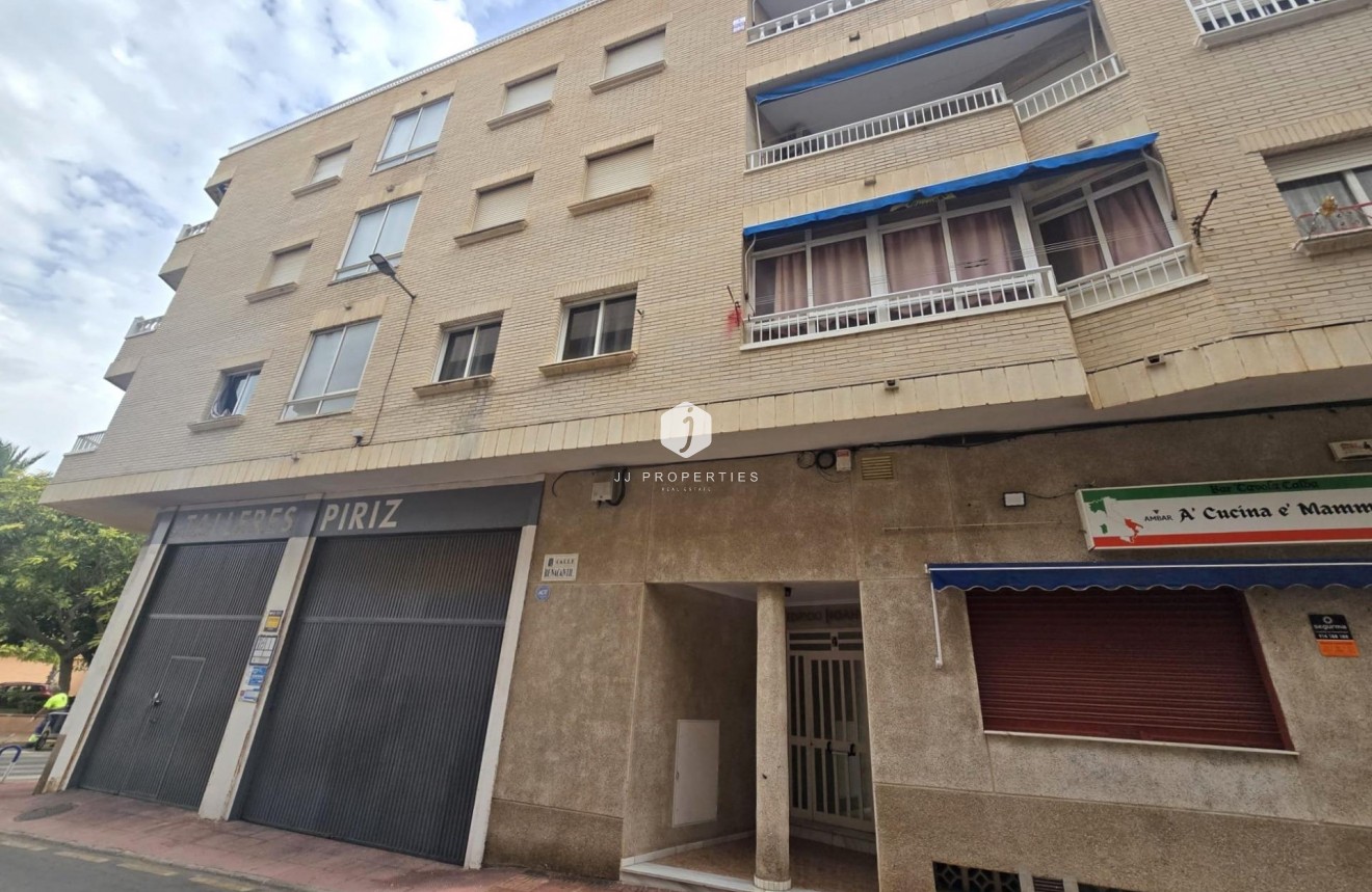 D'occasion - Appartement -
Torrevieja - La Mata Pueblo