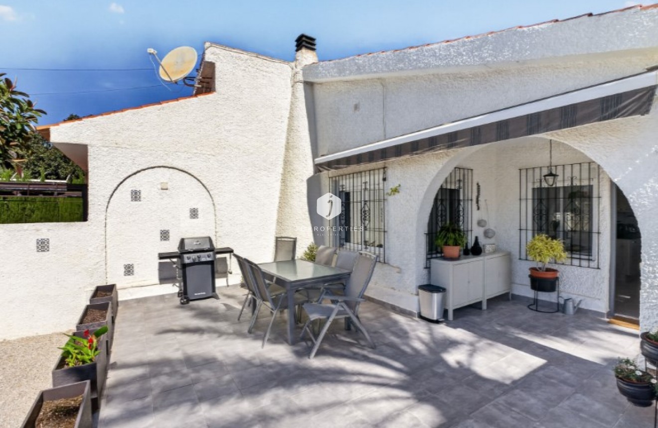 D'occasion - Villa -
Torrevieja - Costa Blanca