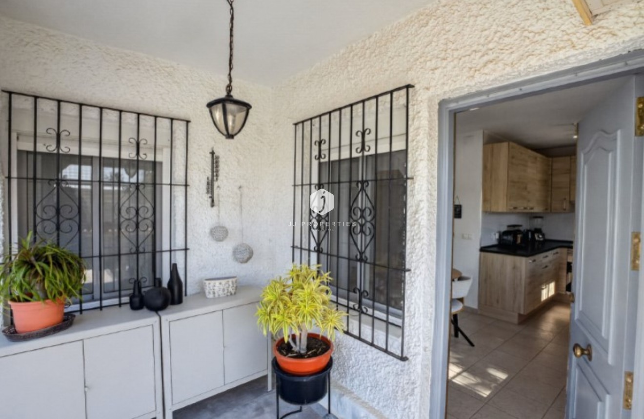 D'occasion - Villa -
Torrevieja - Costa Blanca