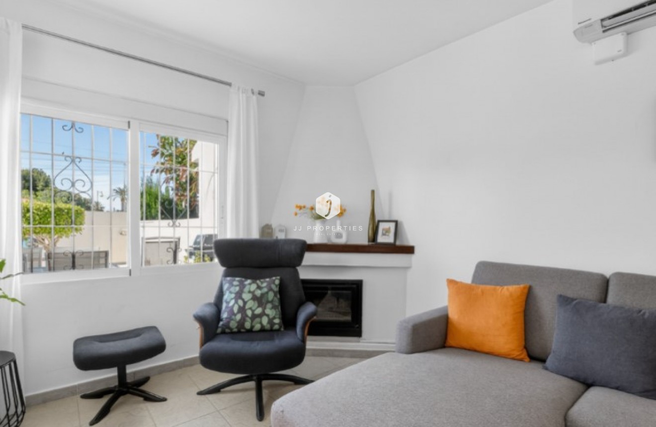 D'occasion - Villa -
Torrevieja - Costa Blanca