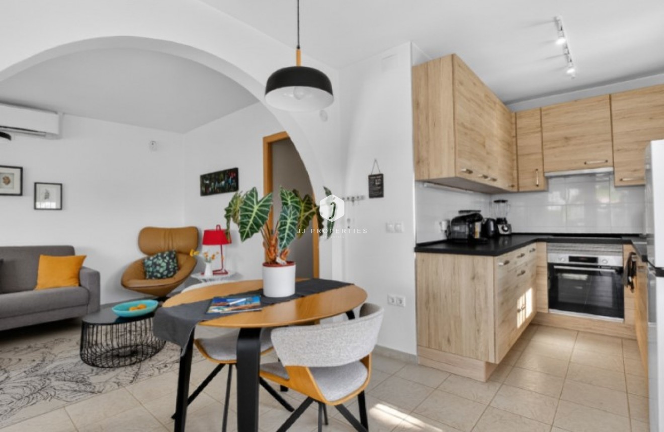 D'occasion - Villa -
Torrevieja - Costa Blanca