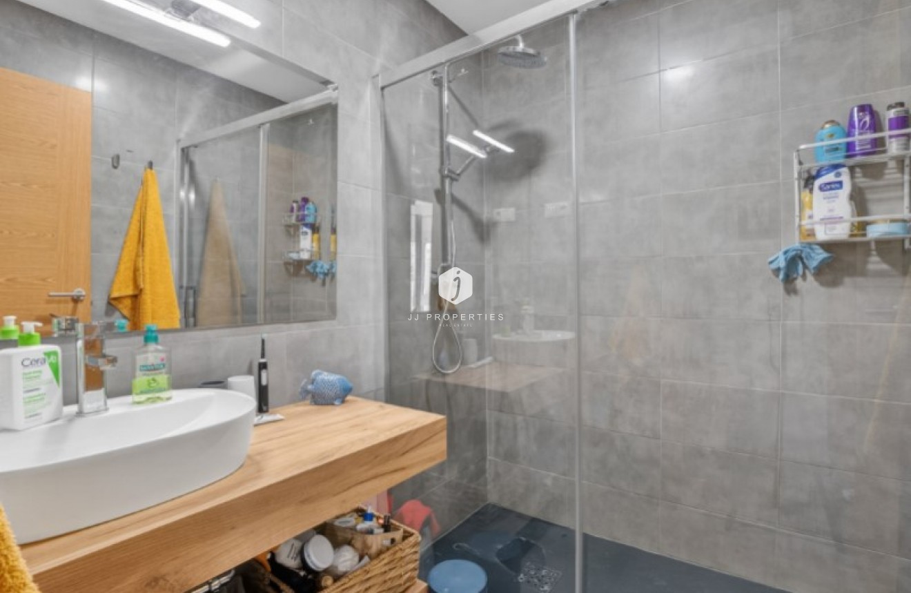 D'occasion - Villa -
Torrevieja - Costa Blanca