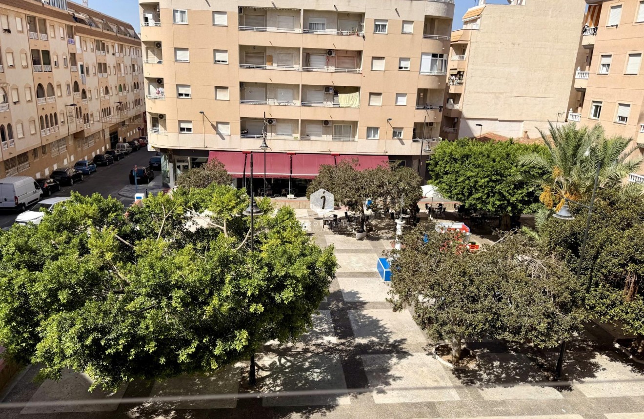 Resale - Apartment / flat -
Torrevieja - El molino