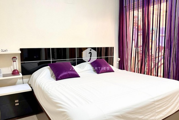 Resale - Apartment / flat -
Torrevieja - El molino