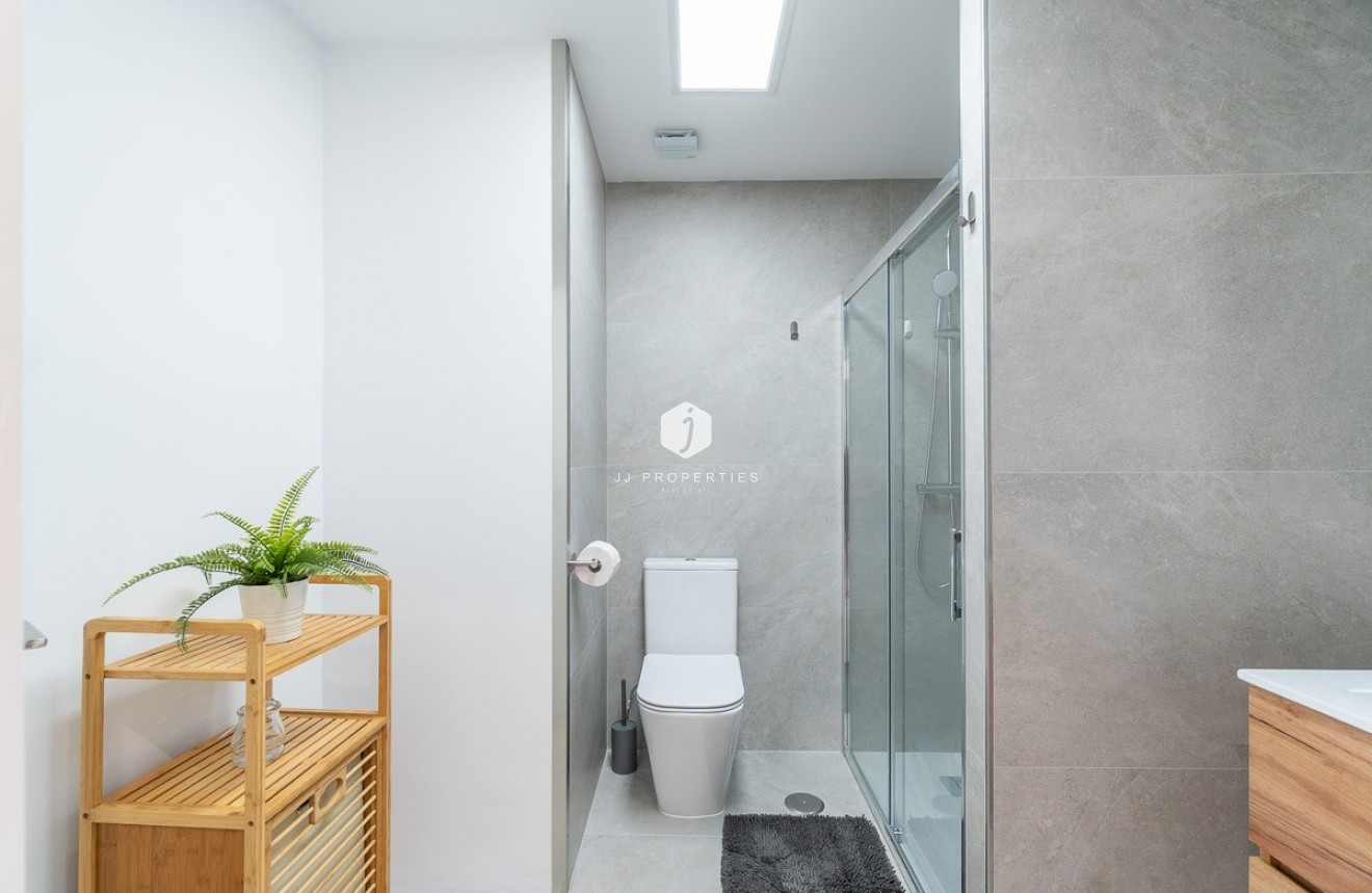 Resale - Apartment / flat -
Torrevieja - Costa Blanca
