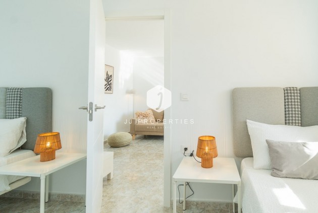 Resale - Apartment / flat -
Torrevieja - Costa Blanca