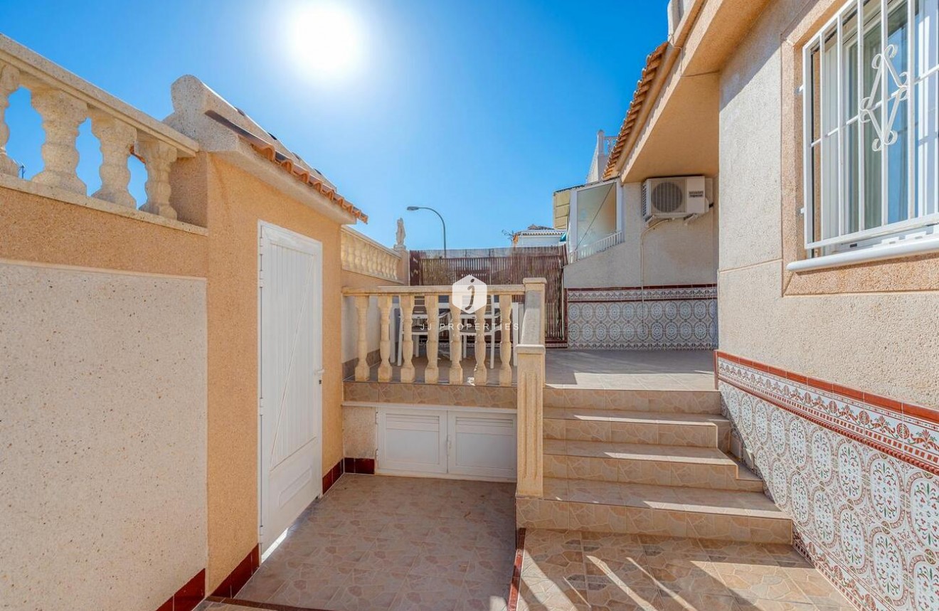 Segunda mano - Bungalow -
Torrevieja - Los Balcones