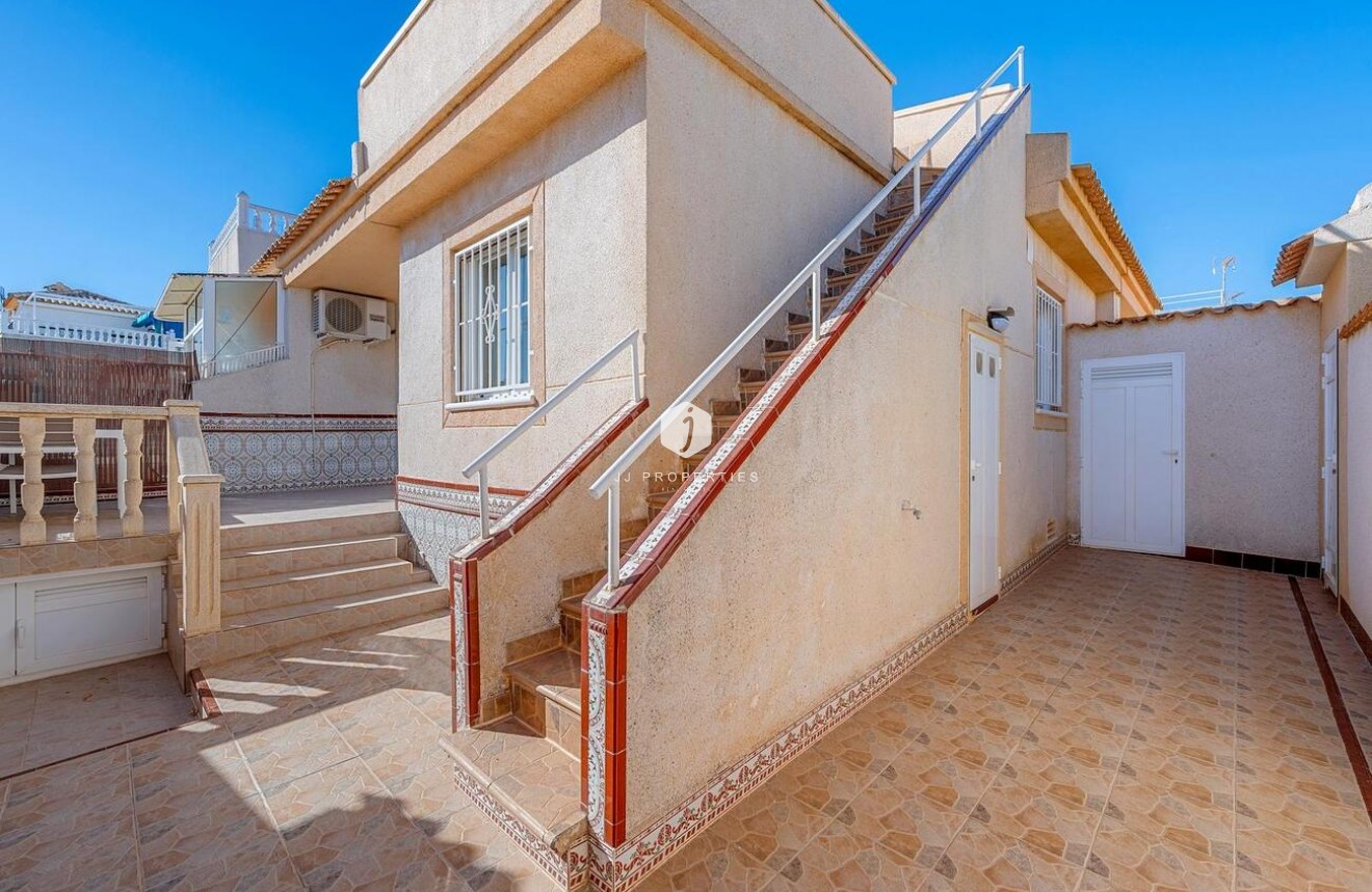 Segunda mano - Bungalow -
Torrevieja - Los Balcones