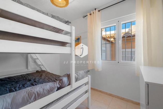 Segunda mano - Bungalow -
Torrevieja - Los Balcones