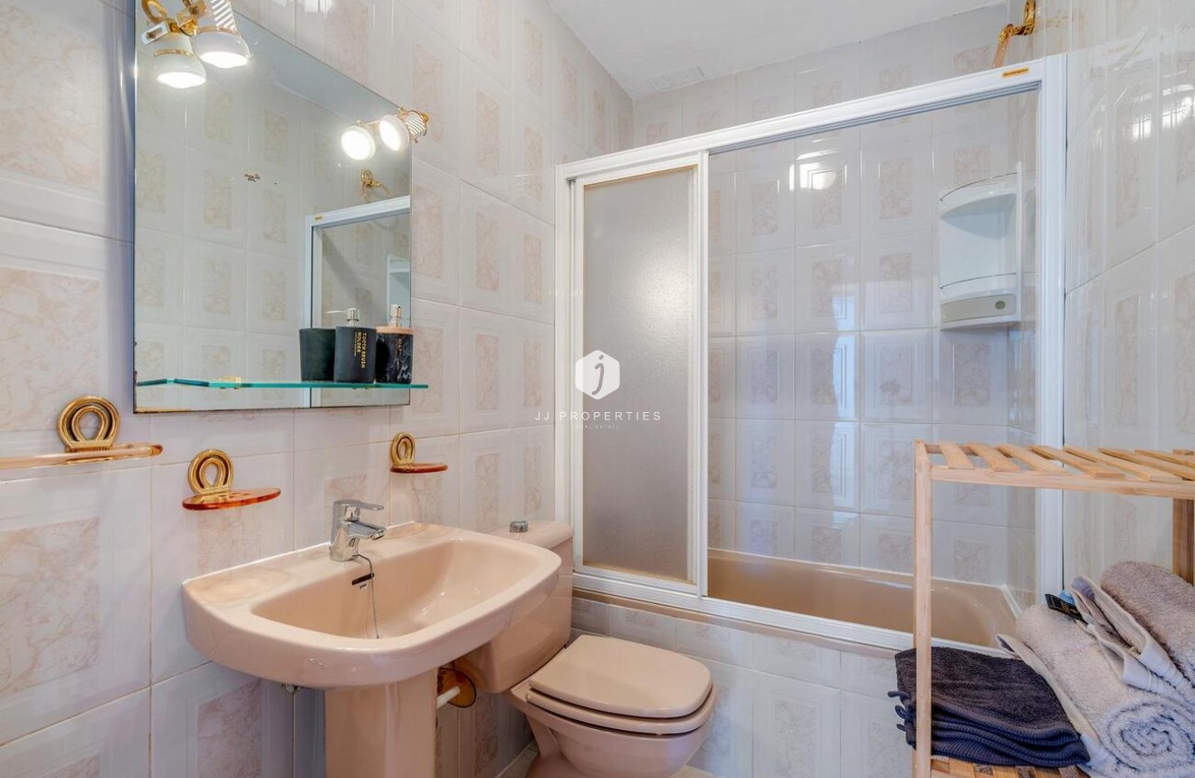 Segunda mano - Bungalow -
Torrevieja - Los Balcones