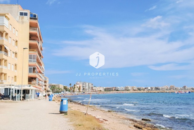 Resale - Penthouse -
Torrevieja - Playa de los Naufragos