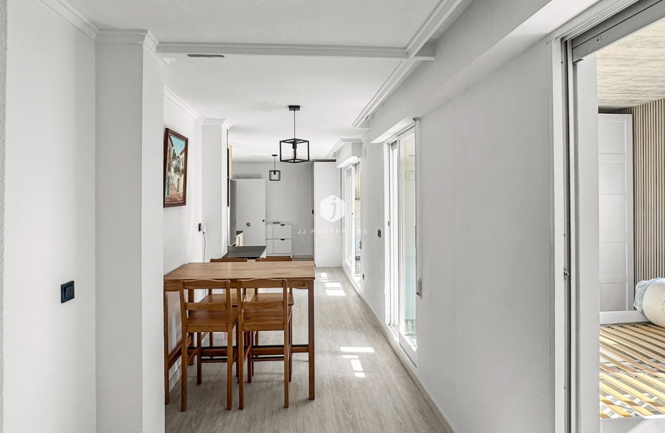 D'occasion - Appartement -
Torrevieja - Costa Blanca