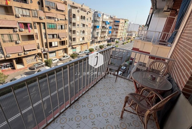 Resale - Apartment / flat -
Torrevieja - Acequion