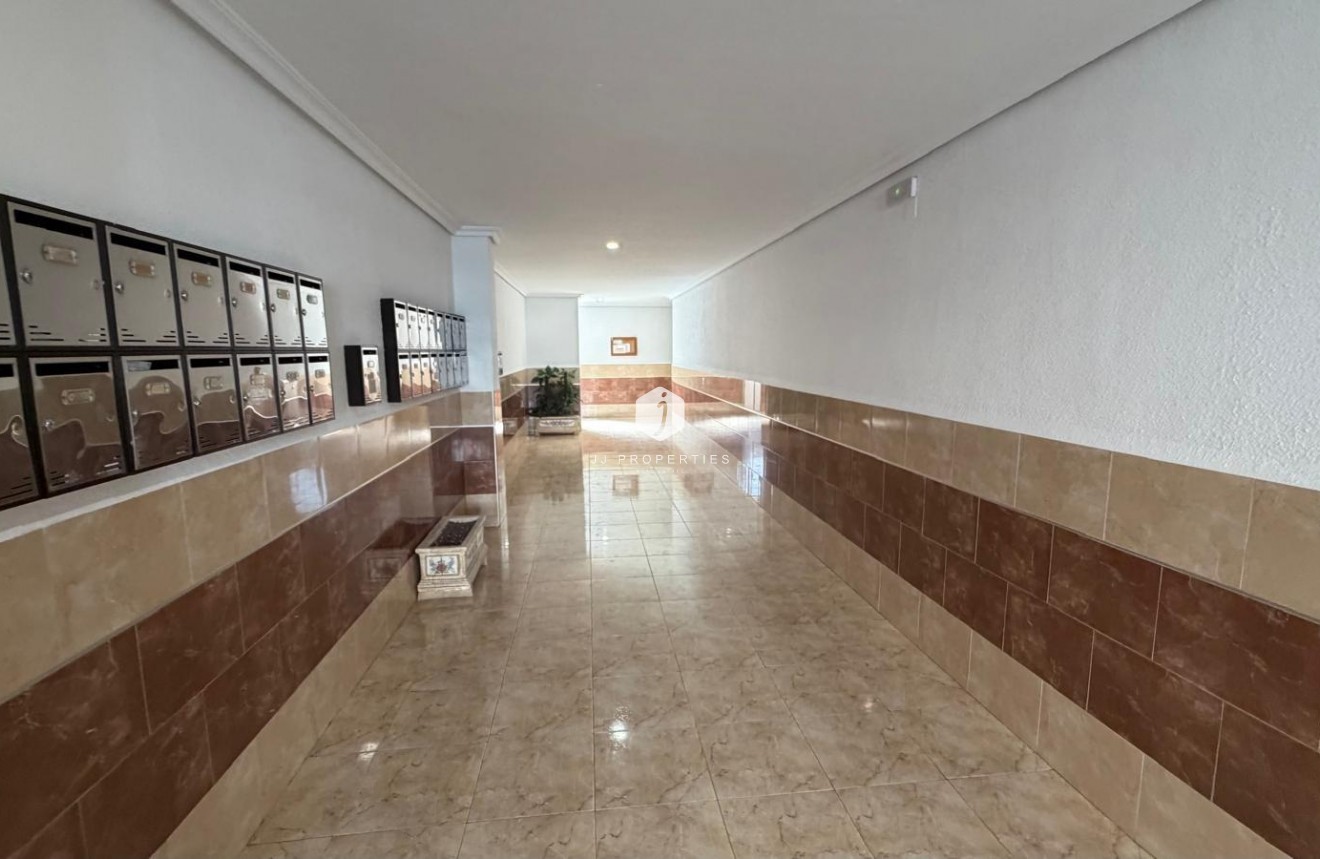 Resale - Apartment / flat -
Torrevieja - Acequion